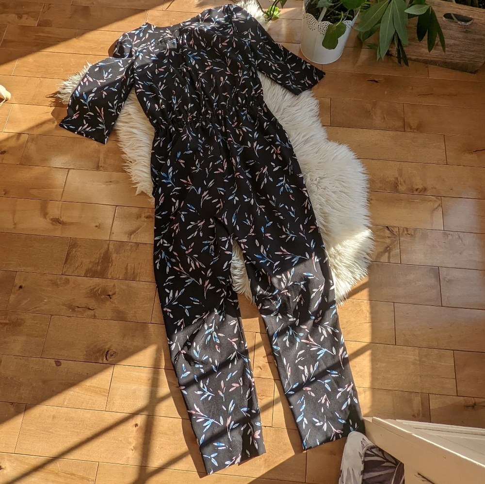 REITMANS - Floral Print Jump Suit - Picture 5 of 12
